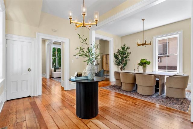 1704 N St, Sacramento, CA 95811
