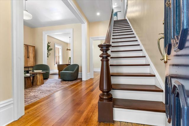 1704 N St, Sacramento, CA 95811