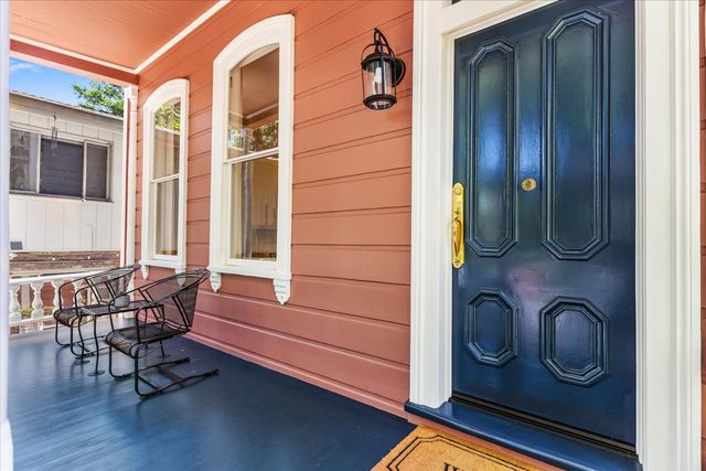 1704 N St, Sacramento, CA 95811