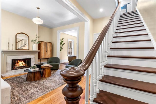 1704 N St, Sacramento, CA 95811