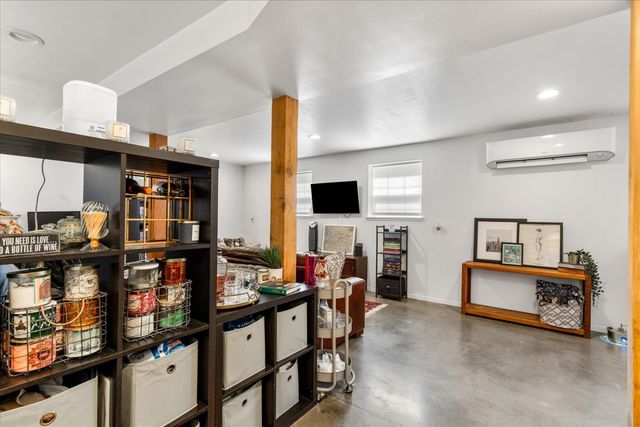 1704 N St, Sacramento, CA 95811