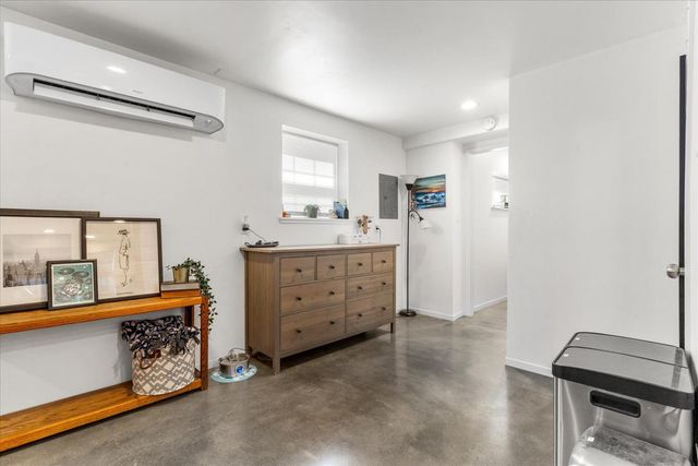 1704 N St, Sacramento, CA 95811
