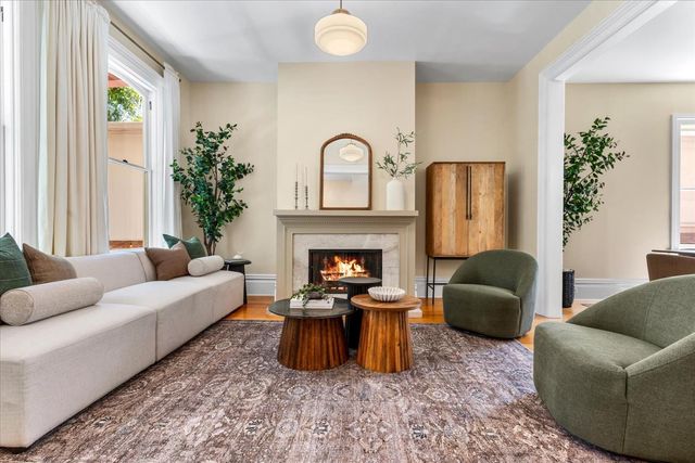 1704 N St, Sacramento, CA 95811