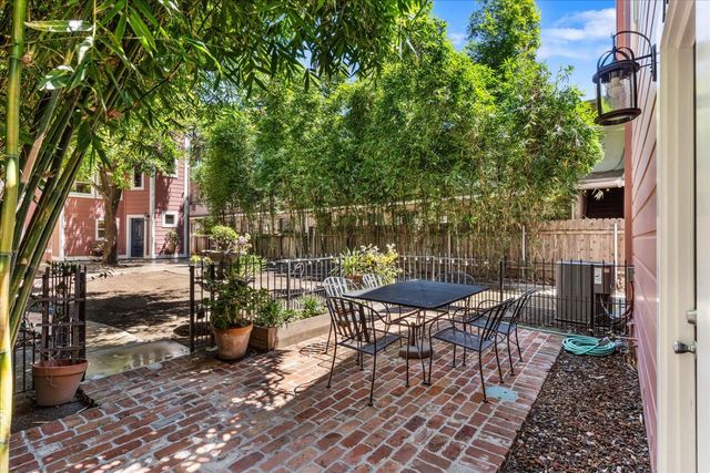 1704 N St, Sacramento, CA 95811