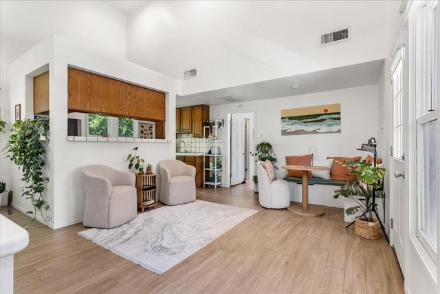 1704 N St, Sacramento, CA 95811