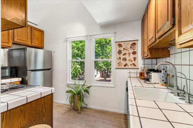1704 N St, Sacramento, CA 95811