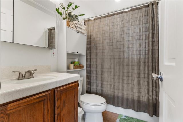 1704 N St, Sacramento, CA 95811