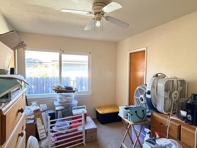 15445 W E Street, Kerman, CA 93630