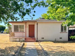 15445 W E Street, Kerman, CA 93630
