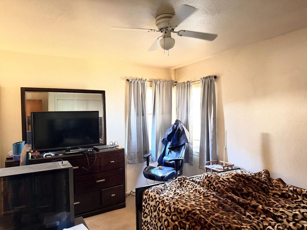 Image 8 of property listing at 15445 W E Street, Kerman, CA 93630