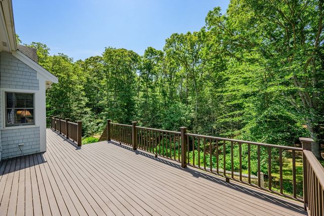 69 Martingale Ln, Brewster, MA 02631