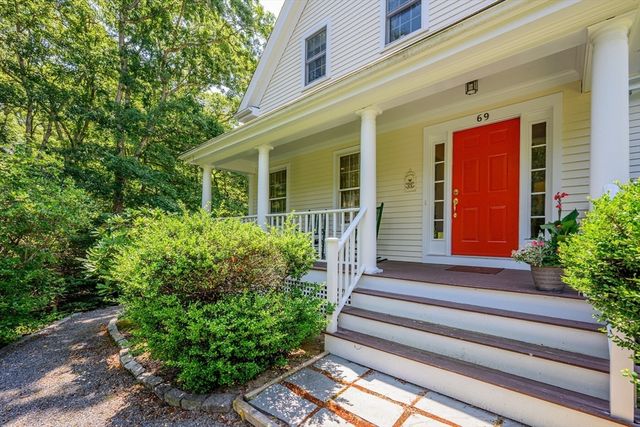 69 Martingale Ln, Brewster, MA 02631