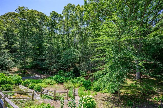 69 Martingale Ln, Brewster, MA 02631