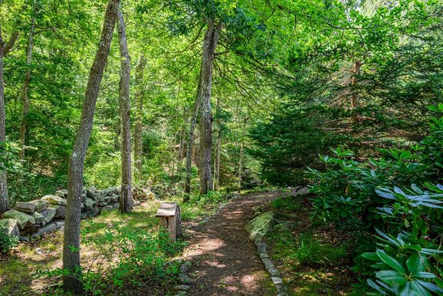 69 Martingale Ln, Brewster, MA 02631