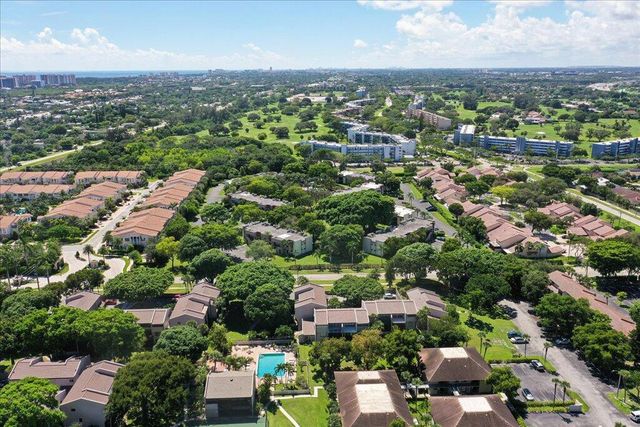 149 NW 70th Street 106c, Boca Raton, FL 33487