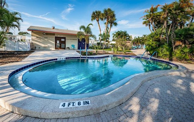 719 SUGAR PALM STREET, Largo, FL 33778