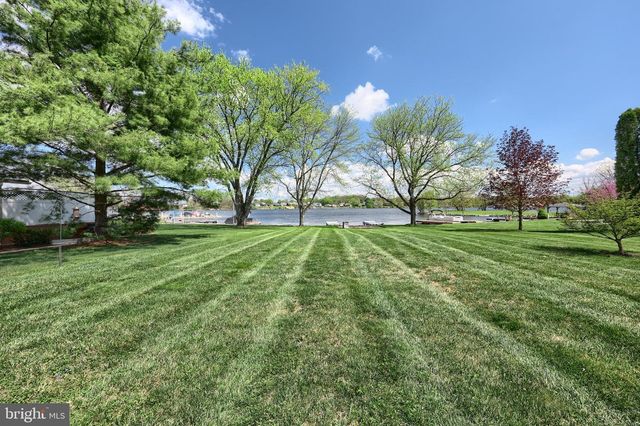 16 HINES DR, East Berlin, PA 17316