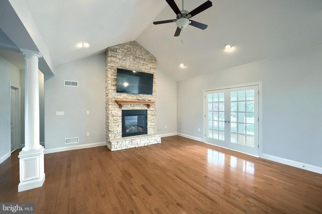 16 HINES DR, East Berlin, PA 17316