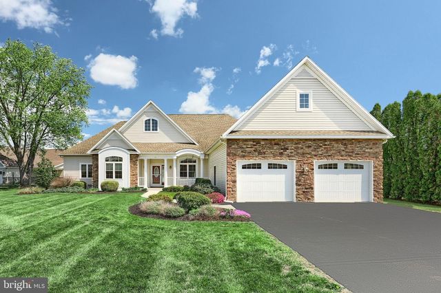 16 HINES DR, East Berlin, PA 17316