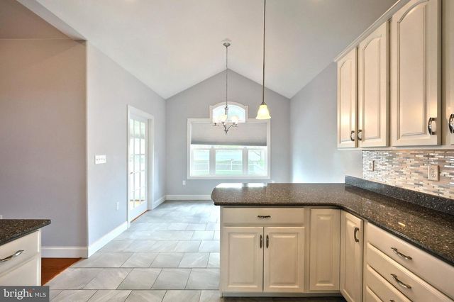 16 HINES DR, East Berlin, PA 17316