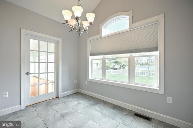 16 HINES DR, East Berlin, PA 17316