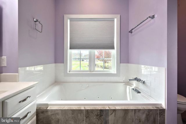 16 HINES DR, East Berlin, PA 17316