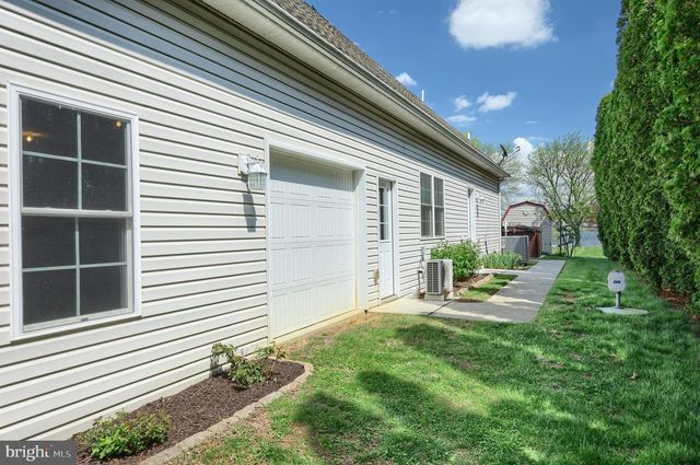 16 HINES DR, East Berlin, PA 17316
