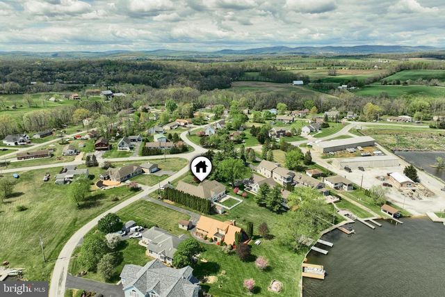 16 HINES DR, East Berlin, PA 17316