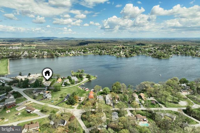16 HINES DR, East Berlin, PA 17316
