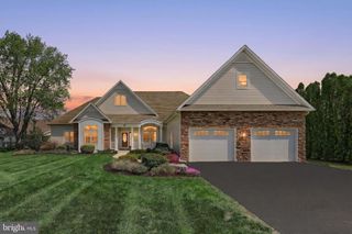 16 HINES DR, East Berlin, PA 17316