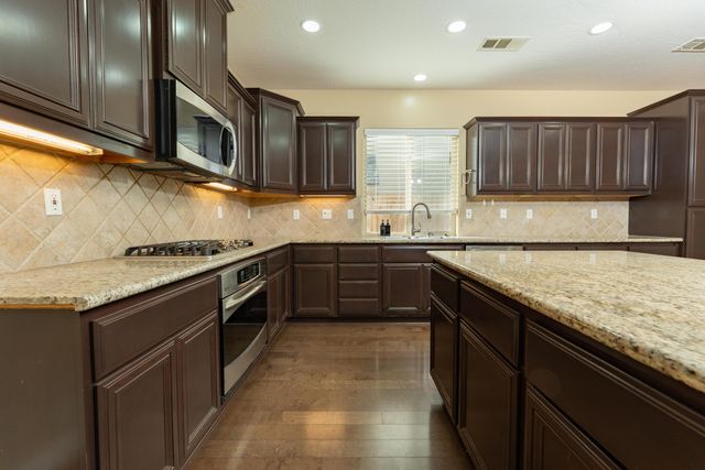 2994 Scoon Court, Tulare, CA 93274