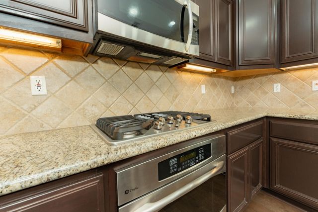 2994 Scoon Court, Tulare, CA 93274