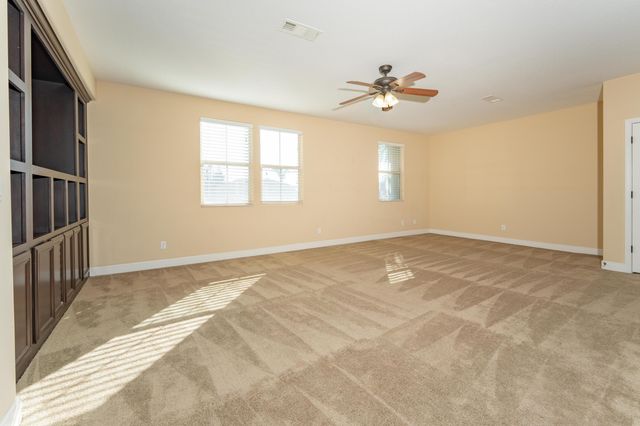 2994 Scoon Court, Tulare, CA 93274