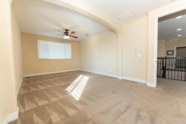 2994 Scoon Court, Tulare, CA 93274