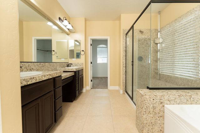 2994 Scoon Court, Tulare, CA 93274