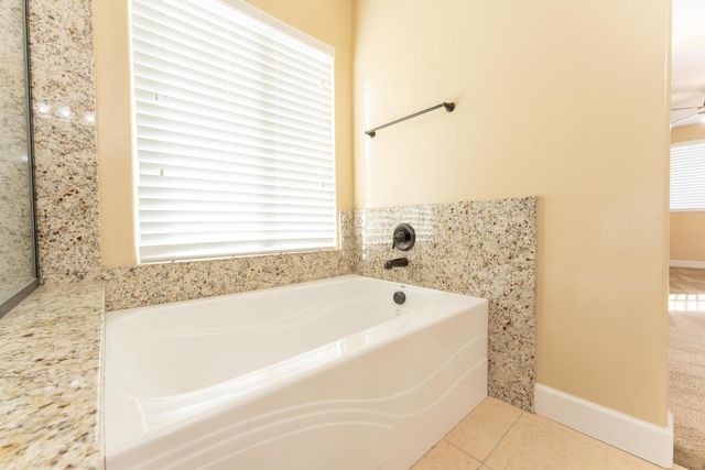 2994 Scoon Court, Tulare, CA 93274