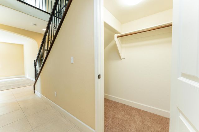 2994 Scoon Court, Tulare, CA 93274