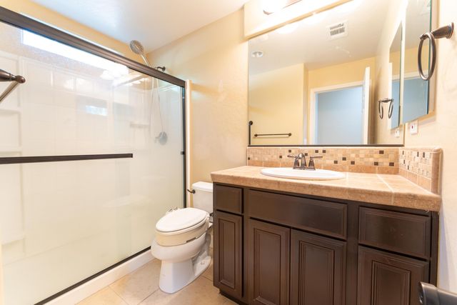 2994 Scoon Court, Tulare, CA 93274