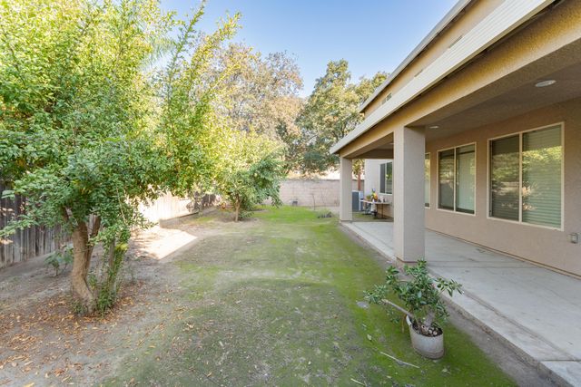 2994 Scoon Court, Tulare, CA 93274