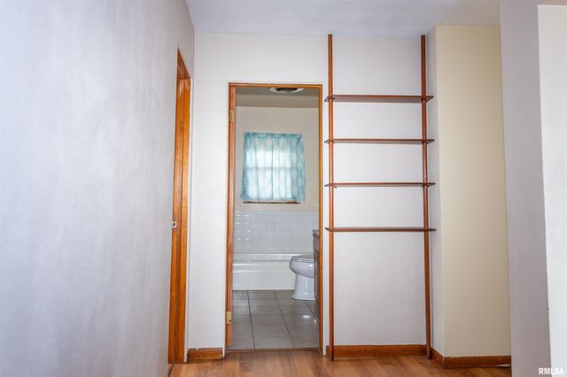 966 N 7TH Avenue, Canton, IL 61520