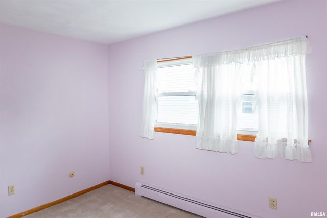 966 N 7TH Avenue, Canton, IL 61520