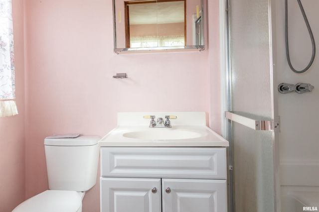 966 N 7TH Avenue, Canton, IL 61520