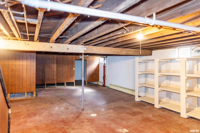 966 N 7TH Avenue, Canton, IL 61520