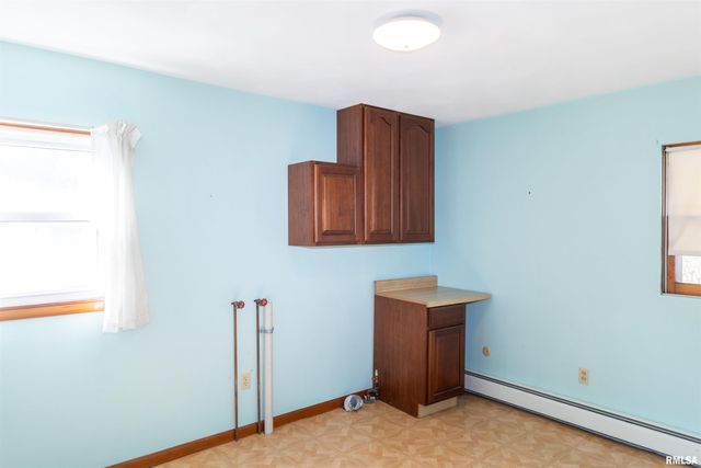 966 N 7TH Avenue, Canton, IL 61520