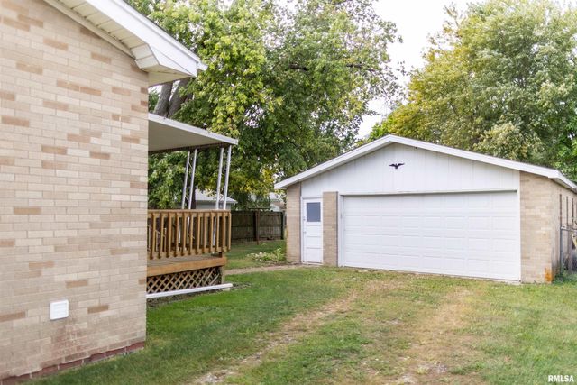 966 N 7TH Avenue, Canton, IL 61520