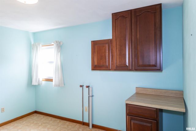 966 N 7TH Avenue, Canton, IL 61520