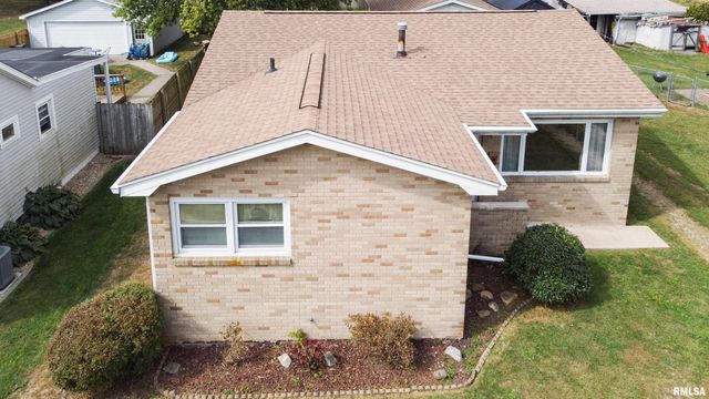 966 N 7TH Avenue, Canton, IL 61520