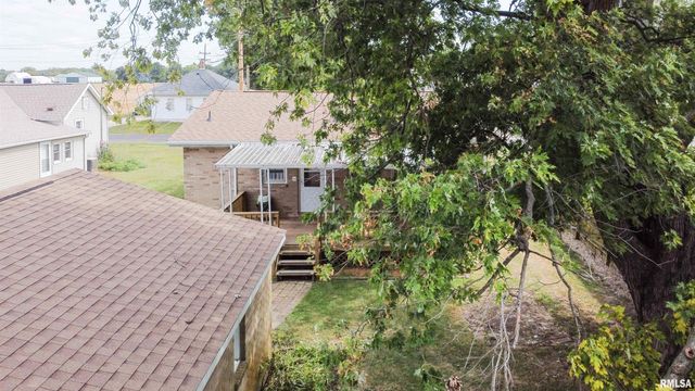 966 N 7TH Avenue, Canton, IL 61520