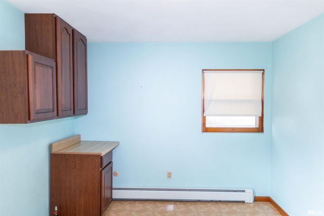 966 N 7TH Avenue, Canton, IL 61520