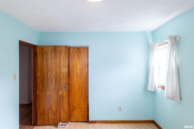 966 N 7TH Avenue, Canton, IL 61520